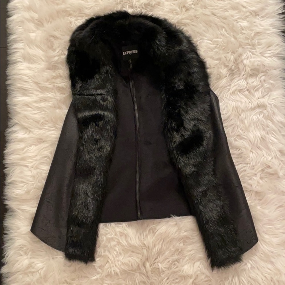 Express Faux Fur Vest - Black